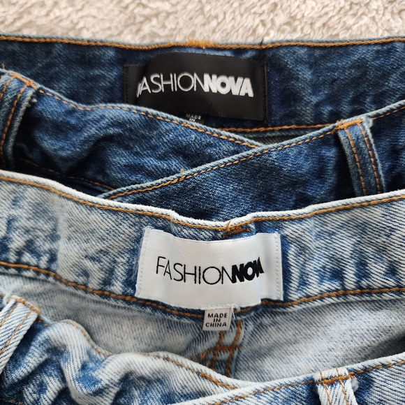 Fashion Nova At A Glance Crossover Denim Shorts, Women's Size 9 - EUC - Picture 10 of 13